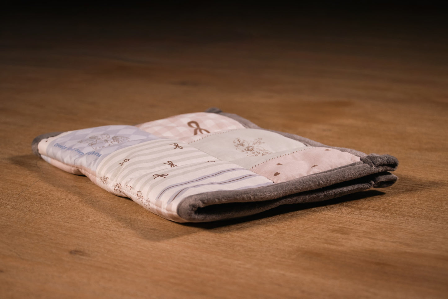 Small lap pad: 30cm x 45cm